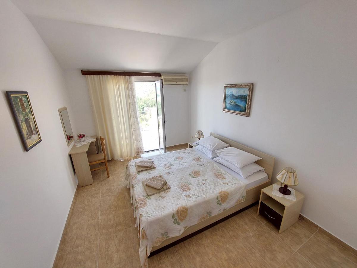 Sunny Side Vala Hotel Budva Eksteriør billede